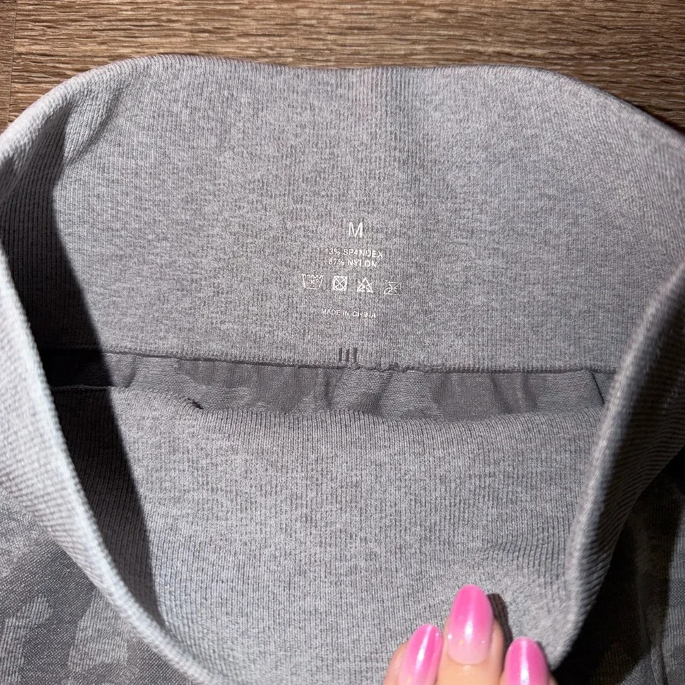 NVGTN Gray Camo High-Waist Leggings - Picture 3 of 3